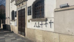 Sinagoga din Alba Iulia, vandalizată de persoane necunoscute / Președinta Comunității Evreiești din oraș: „Pentru noi nu înseamnă nimic”