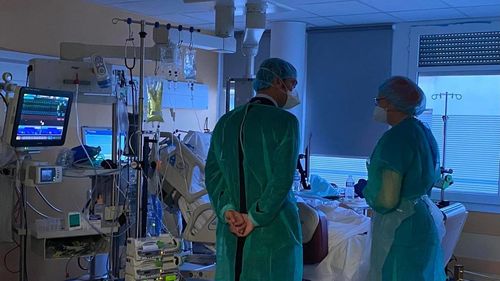 Aproape o treime din pacienții COVID-19 spitalizați în Marea Britanie au fost internați din nou după câteva luni, cu afecțiuni cardiace, renale sau hepatice