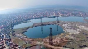 Câmpul de sonde din orașul Ocna Mureș, transformat într-un muzeu în aer liber dedicat sării. Proiect inedit, estimat la 5 milioane de euro