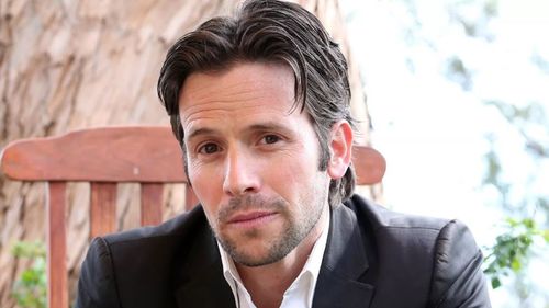 VIDEO Actorul american de origine germană Christian Oliver a murit în urma prăbușirii unui avion / În aeronavă se aflau și fiicele sale de 10 și 12 ani / Accidentul s-a petrecut în zona Caraibelor