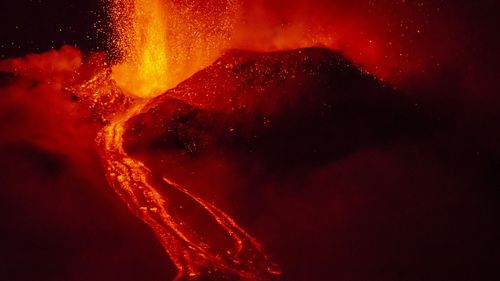Imagini impresionante cu erupția vulcanului Etna