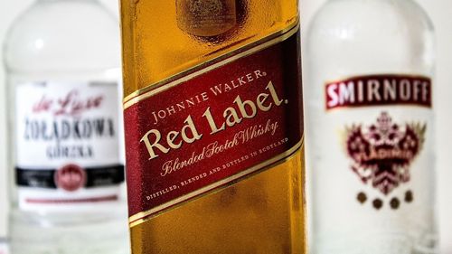 Cel mai mare producător de băuturi spirtoase din lume se retrage din Rusia