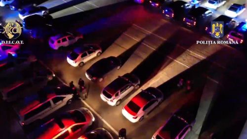 VIDEO Acţiune de amploare a procurorilor DIICOT, în Bucureşti, Ilfov şi Olt, într-un dosar de trafic de droguri, luare de mită şi divulgare de informaţii