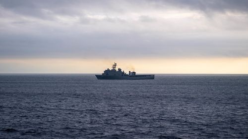 Forțe navale din Statele Unite, Israel și două state arabe din Golf participă la un exercițiu comun de securitate în Marea Roșie, un aparent avertisment la adresa Iranului