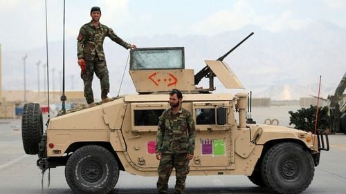 Cum ar putea Trump să ia înapoi baza Bagram de la talibani