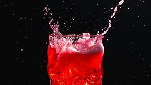 Îndulcitorii artificiali sunt mai periculoși decât zahărul și provoacă balonare, cresc nivelul de insulină și încurajează obezitatea? Am întrebat experții