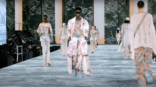 Săptămâna Modei la Paris începe luni, Casa de Modă Balmain fiind în impas după ce i s-au furat 50 de creaţii vestimentare