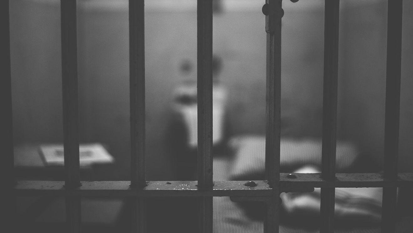 „Utilizarea creativă a pedepsei": Închisori de tip carantină Covid propuse pentru infractori în Anglia și Țara Galilor