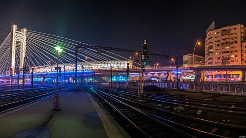 Nicuşor Dan anunţă realizarea studiului de fezabilitate pentru amplasarea a zece staţii în cadrul proiectului Trenul Metropolitan Bucureşti