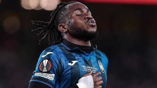 Lookman, eroul Atalantei / Cine e fotbalistul care a marcat trei goluri în finala Europa League / Originea, salariul, familia și relația specială cu mama sa