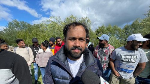 Noul an srilankez, sărbătorit de muncitorii care lucrează în județul Alba / Petrecere cu mâncare, DJ și jocuri, din Sri Lanka, pe malul Ampoiului