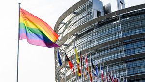 Alegerile europarlamentare: 15 partide şi alianţe şi 7 candidaţi independenţi s-au înscris în cursă / Printre independenți se numără europarlamentarii Vlad Gheorghe și Nicu Ștefănuță şi cercetătorul Octavian Jurma