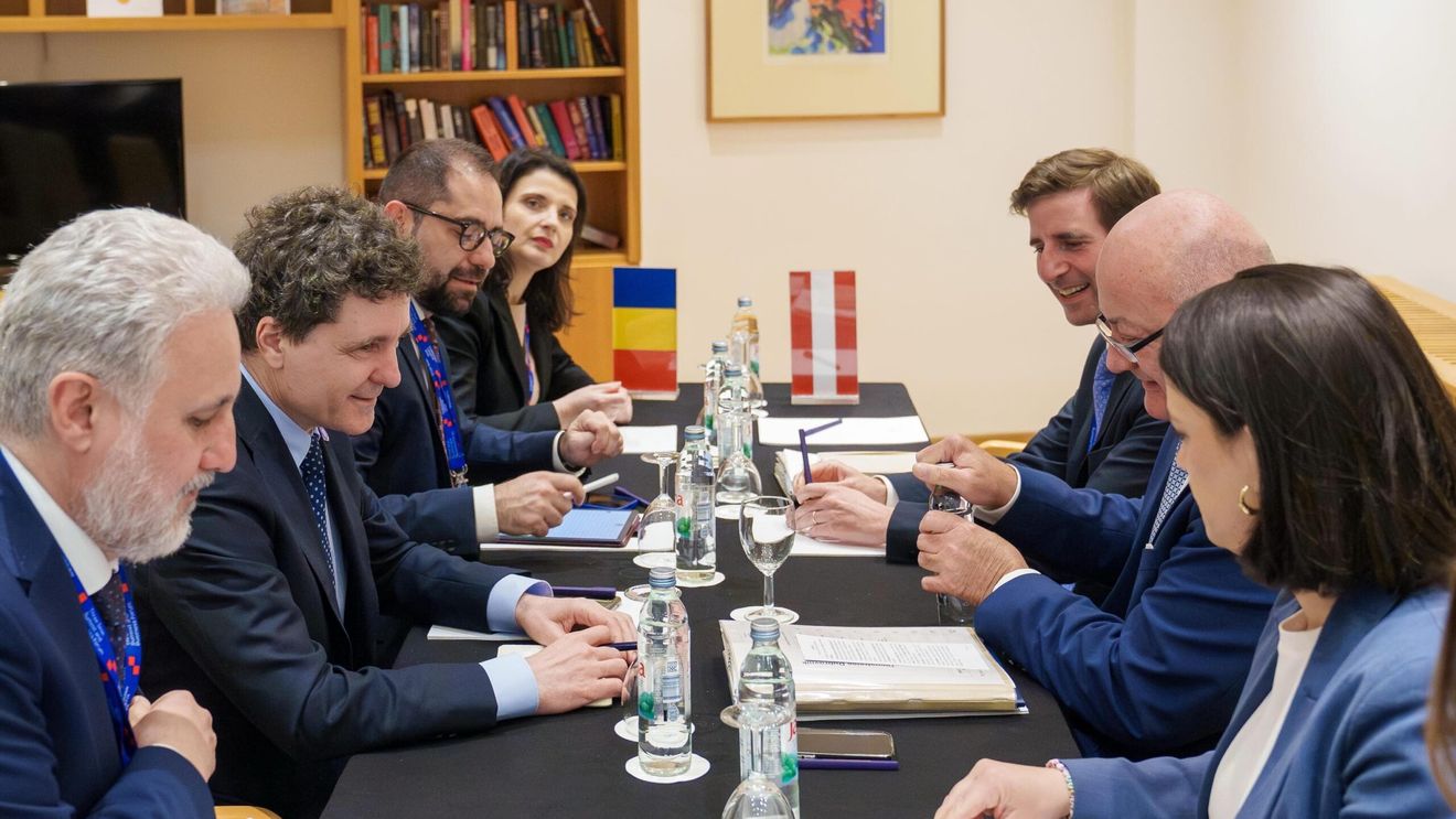 Nicușor Dan a discutat cu Cancelarul Austriei în marja Summitului Inițiativei celor Trei Mări: "Este important să găsim soluții comune pentru crizele globale"