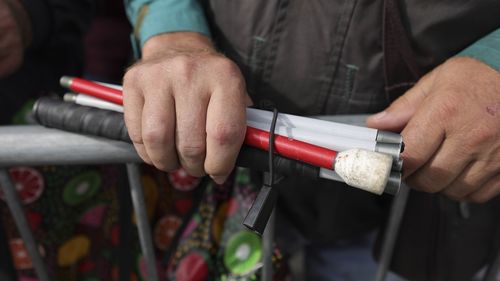 Guvern: Premierul Marcel Ciolacu şi reprezentanţii asociaţiilor persoanelor cu dizabilităţi au agreat soluţiile şi calendarul de modificare a legislaţiei, astfel încât veniturile să fie menţinute la un nivel care să asigure un trai decent