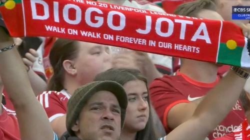 VIDEO Fanii de la Liverpool, omagiu pentru Diogo Jota la primul meci pe Anfield de la decesul atacantului