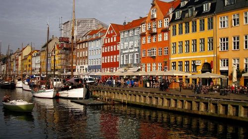 Danemarca va închide centrele comerciale în perioada sărbătorilor/Rămân deschise doar magazinele alimentare şi farmaciile