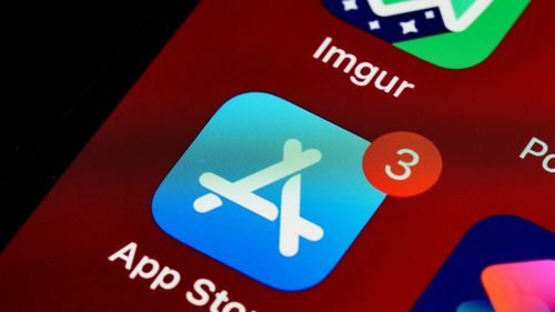 Apple pierde procesul din Marea Britanie privind comisioanele din App Store / Compania este obligată să plătească despăgubiri utilizatorilor