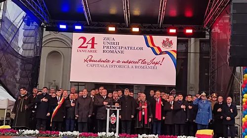 „Statul bărbaților fără femei. Visul oricăror talibani” / Nicio femeie n-a fost prezentă pe scenă, la Iași, în mulțimea politicienilor care s-au adunat să sărbătorească Unirea Principatelor Române