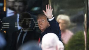 BREAKING Cazul insurecției de la Capitoliu: Curtea Supremă decide că Trump beneficiază de imunitate parțială în fața acuzațiilor penale / Dosarul revine la instanța inferioară