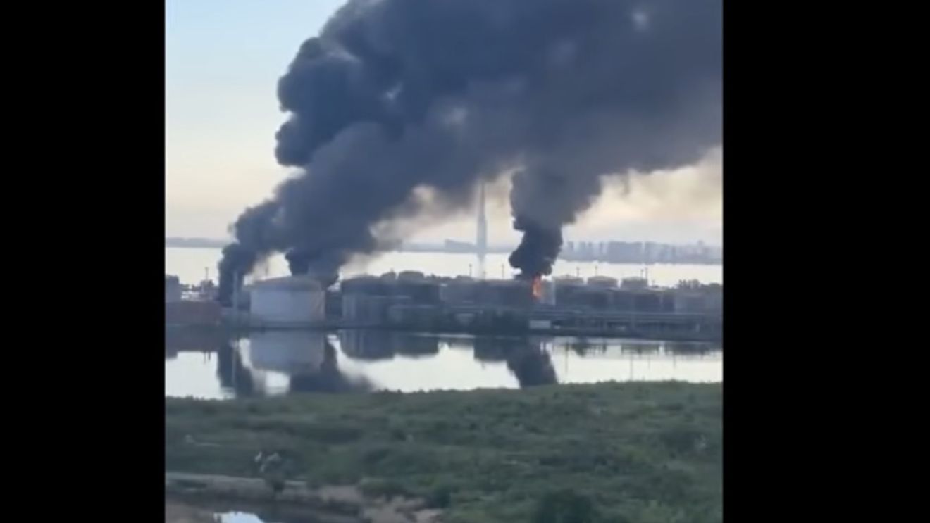 Dronele ucrainene au lovit mai multe ținte în Sankt Petersburg, în momentul în care „formul economic rusesc” își deschidea porțile în oraș