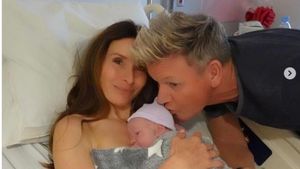 Celebrul chef Gordon Ramsay anunţă naşterea celui de-al şaselea copil al său, la 57 de ani / Autoare de cărţi de bucate, mama, Tana, are 49 de ani