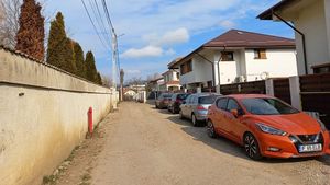 Primăria Arad a plătit 25.000 lei daune morale unei localnice pentru că strada unde locuiește nu este asfaltată