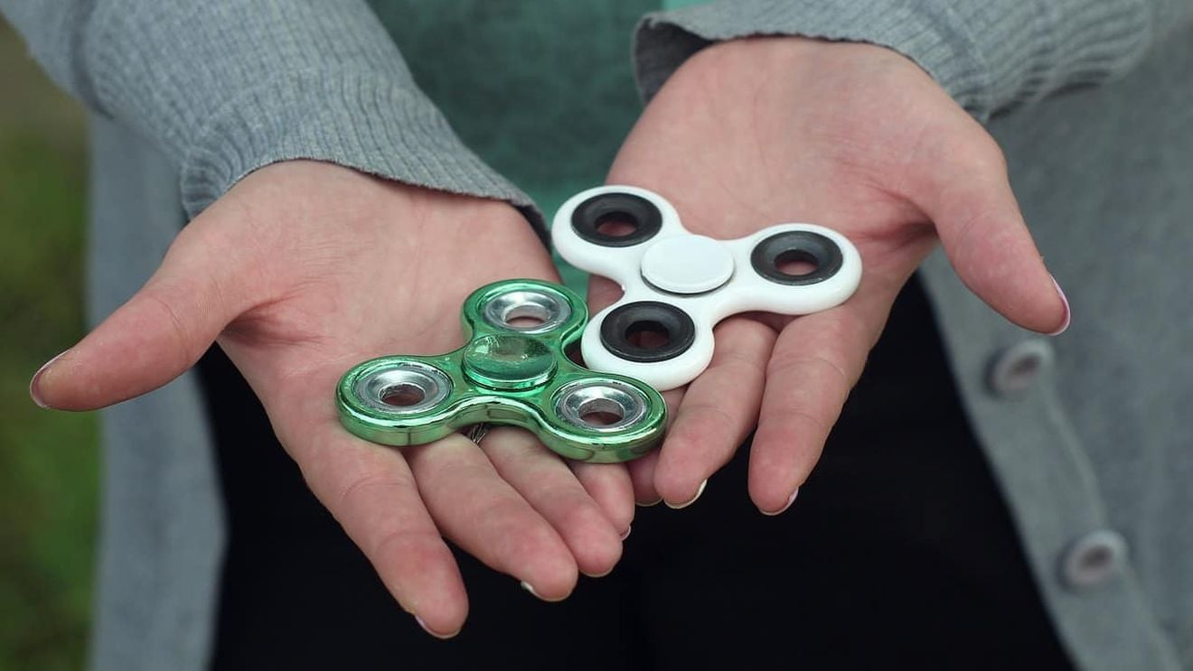 Părinții ”elicopter” sunt, în egală măsură cu profesorii incriminați, vinovați de distrugerea învățământului românesc – replica unei mame la scrisoarea către ministru