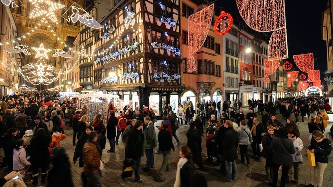 După un atentat şi pandemia de COVID, Târgul de Crăciun de la Strasbourg se deschide vineri