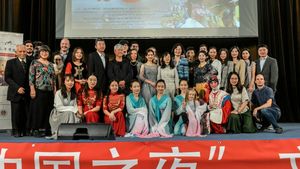 Cursuri gratuite de limba chineză pentru adulţi, la Biblioteca Judeţeană Vâlcea / Institutele Confucius, controlate de regimul comunist chinez, suspectate de spionaj și propagandă