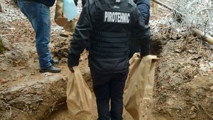 Un arheolog amator a găsit scheletele a șase persoane, cel mai probabil soldați români din Primul Război Mondial, în localitatea Slănic Moldova din județul Bacău