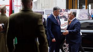BREAKING Viktor Orban, în conferință cu Marcel Ciolacu: Decizia privind intrarea României în Schengen va fi luată pe 12 decembrie în Consiliul UE / Ciolacu: România va reuși o aderare completă la Schengen de la 1 ianuarie 2025