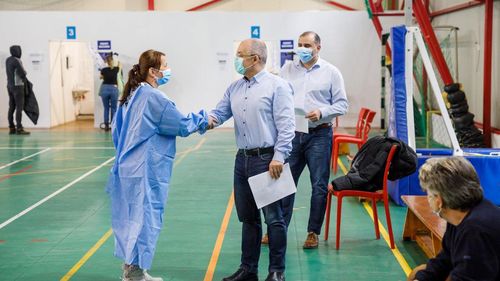 Boc: Fac apel la clujeni să respecte regulile și să continue procesul de vaccinare/ Sunt peste 3.500 de teste PCR şi rapide care se fac în Cluj zilnic, de aici este şi rata mare pe care o avem