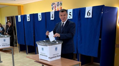 Eugen Tomac a votat la Chișinău: ”Nu vreau să avem un Președinte care ne expune la ridicol în întreaga lume” / Votul în diaspora a început de la ora 7