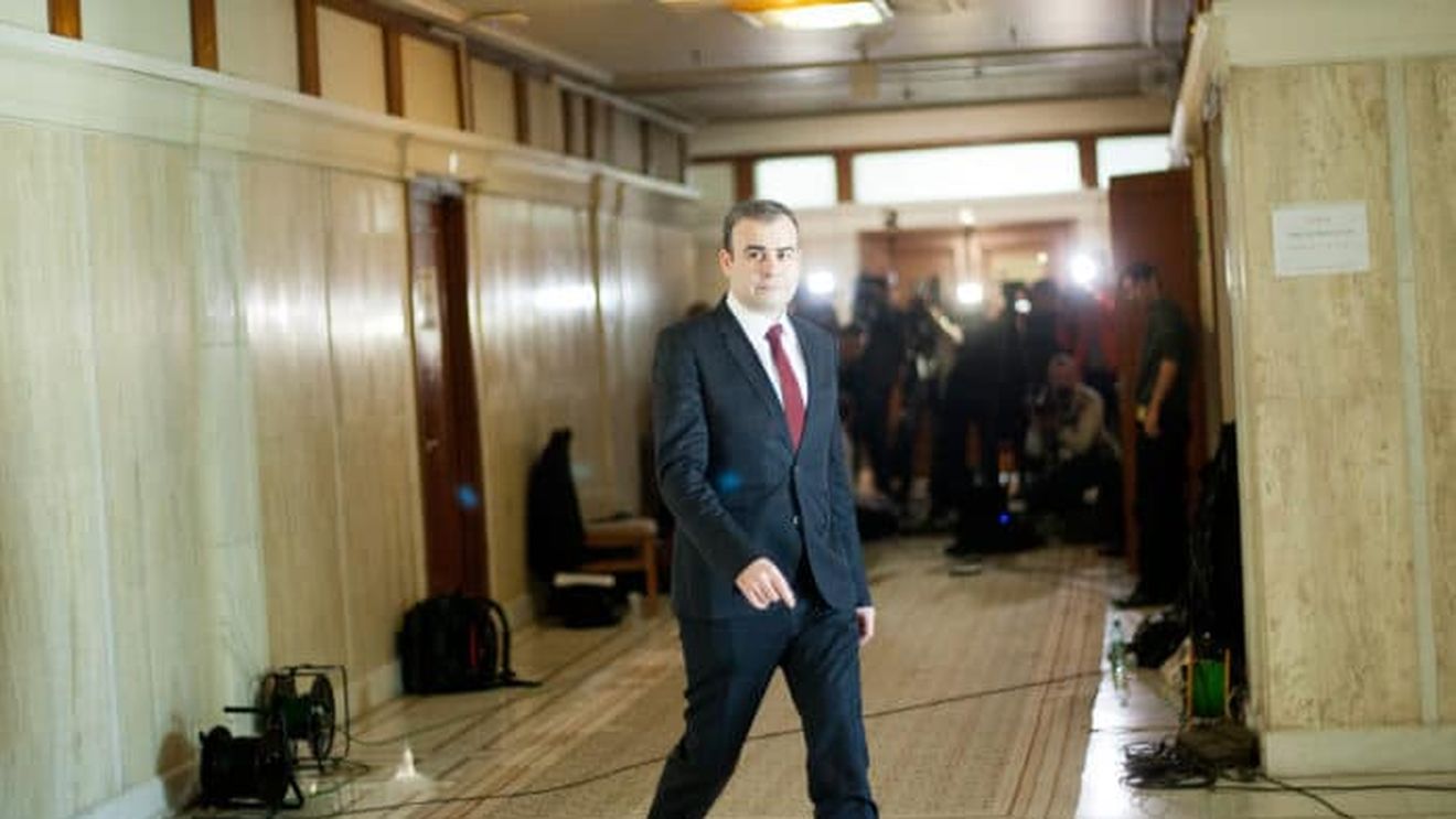 Darius Vâlcov și-a luat concediu după o ceartă cu premierul Dăncilă