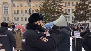 Centrul Levada: Aproape 9 ruşi din 10 se declară „îngrijoraţi'” de situaţia legată de Ucraina / Vânzările de antidepresive şi consultaţiile la psihologi au explodat în Rusia