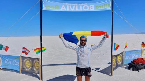 Un pompier din Botoșani a câștigat un ultramaraton în Anzii Cordilieri, Bolivia / A alergat 220 de kilometri în șapte zile la o altitudine de până la 4.200 de metri