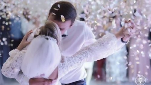 VIDEO Clip ultra-optimist postat de Florin Cîțu cu ridicarea tuturor restricțiilor și revenirea la viața normală. România a vaccinat cu ambele doze 2,6 milioane de cetățeni