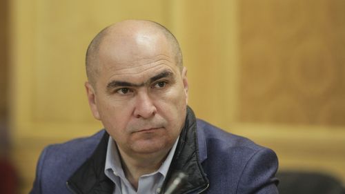 Bolojan, despre candidatura la parlamentare ca pas pentru preluarea conducerii PNL: Speculaţii de campanie, popular de băţ vârât prin gard, care nu are nici o legătură cu realitatea