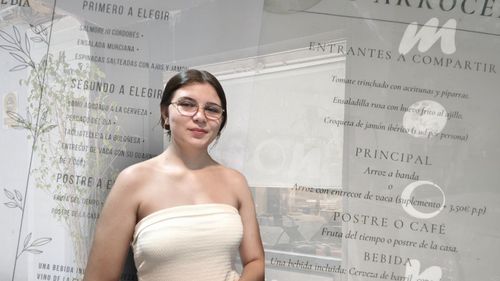 VIDEO | De la Sarmale la Tapas | La 18 ani are deja doi ani de școală de bucătari, în total va studia șase ani/ Aryana Camarasean, româncă din Alicante: „De mică m-a pasionat bucătăria, la restaurant fac paella, acasă gătim românește”