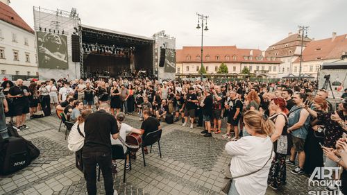 Rock Talk – School of Rock: ARTmania continuă promovarea unei mișcări naționale pentru viitoarea generație de artiști (Parteneriat)