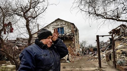 Ucraina acuză că zeci de locuitori din oraşele de graniţă sunt luaţi captivi de forţele ruse, pentru a fi folosiţi ca scuturi umane