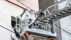Recomandarea pompierilor: Aveţi grijă de părinţii şi de bunicii dumneavoastră. Vizitaţi-i cât mai des, sunaţi-i, mai ales dacă ştiţi că aceştia au probleme de sănătate