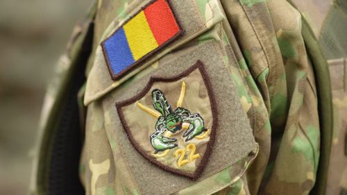 Vasile Dîncu, elevilor de la Colegiul Militar din Breaza: ”România are corupție, uneori o să vedeți că pot să ți-o ia în față idioții/ Încercați să vă protejați visul, nu-l lăsați deoparte!”