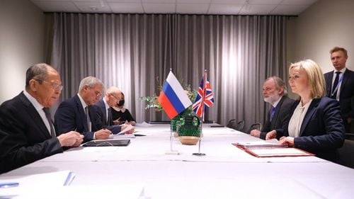 Marea Britanie denunță „o nouă lovitură devastatoare” asupra libertății de exprimare în Rusia, după dizolvarea ONG-ului Memorial