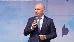 VIDEO: Ilie Bolojan, la ceremonia de absolvire a promoției 2026, organizată de Universitatea de Vest din Timișoara: Când ești student în 1989 și prinzi Revoluția, te impregnezi de acest spirit, de ce înseamnă libertate, dreptate, demnitate