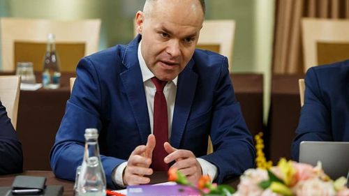 Funeriu, catalogat ”nazist” și autor de texte ”cretinoide” de liderii ONG-urilor de rromi după ce a acuzat ”constelația oengistă care papă sume colosale de bani din care doar o mică parte ajung la cei care au nevoie”