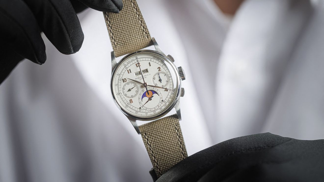 Un ceas rar Patek Philippe se vinde cu 17,6 milioane de dolari