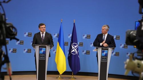 Ministrul ucrainean de Externe: Ucraina refuză să renunțe la planurile sale de aderare la NATO și respinge orice „garanții” cerute de Rusia