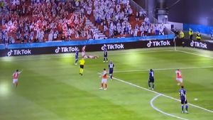 VIDEO Meciul Danemarca – Finlanda se reia în această seară, a decis UEFA / Christian Eriksen a fost stabilizat și transportat la spital
