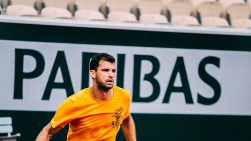 Stefanos Tsitsipas și Grigor Dimitrov, calificați în semifinalele turneului de tenis de la Paris